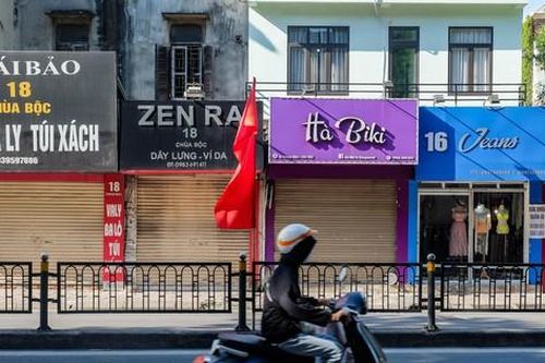 Thảm cảnh kinh doanh thời trang ở Hà Nội trước 'làn sóng' dịch COVID-19