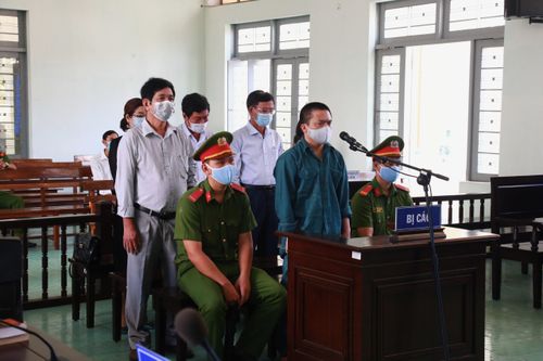 Tham ô tiền tỷ, nguyên trưởng phòng tài chính bệnh viện lĩnh 20 năm tù