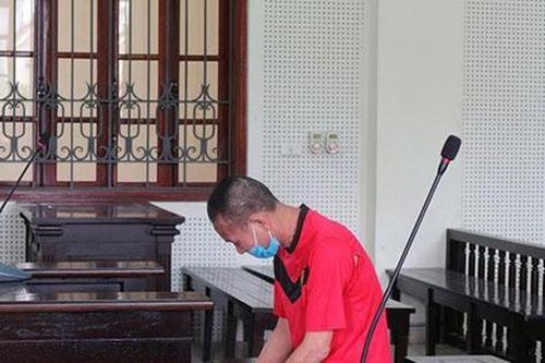 Ngồi nhậu bàn chuyện chia đất, anh trai dùng điếu cày đánh em tử vong