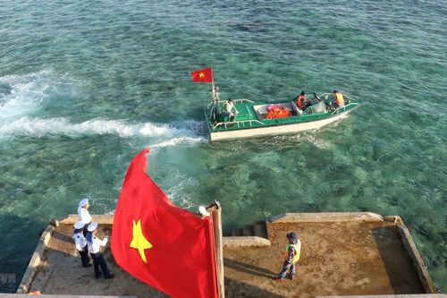Vẻ đẹp kiên cường của quần đảo Trường Sa giữa nắng gió biển Đông