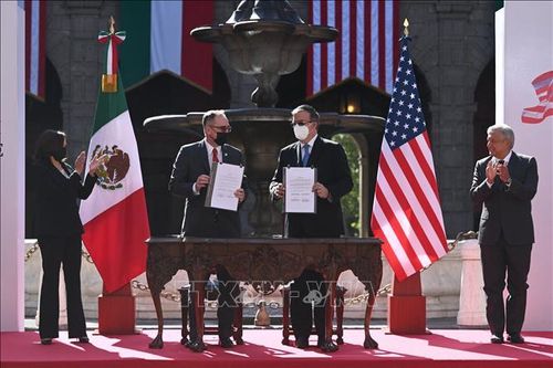 Mexico và Mỹ ký bản ghi nhớ hợp tác quốc tế về di cư