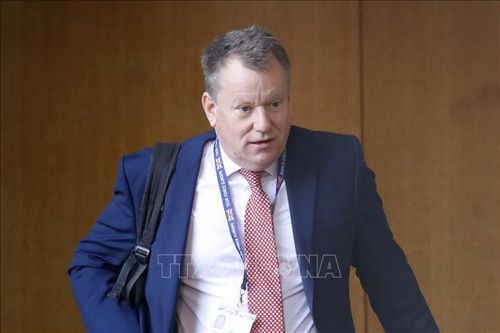 Anh hối thúc EU sớm tìm giải pháp về thương mại với Bắc Ireland