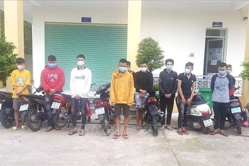 Kiên quyết xử lý các đối tượng tụ tập, cổ vũ đua xe trái phép giữa mùa dịch