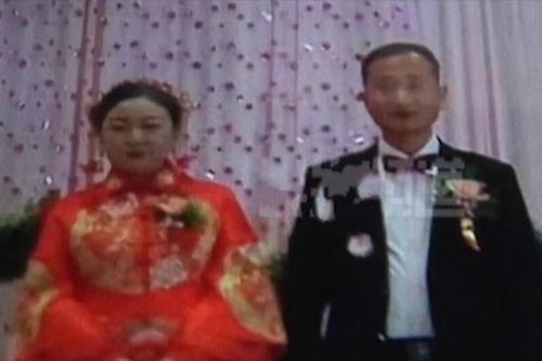 Cưới nhau 3 năm nhưng vợ vẫn không chịu đăng ký kết hôn, chồng lục tung nhà phát hiện sự thật phũ phàng