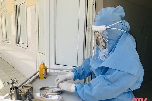 Tăng cường sàng lọc, rà soát, xét nghiệm nhanh ca bệnh COVID-19 nghi ngờ tại cơ sở y tế, phòng khám và nhà thuốc