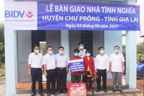 'Mái ấm biên cương': Hỗ trợ hộ nghèo an cư