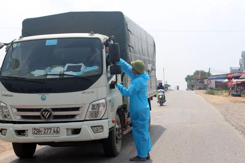 Phát hiện người dân vi phạm quy định phòng, chống dịch