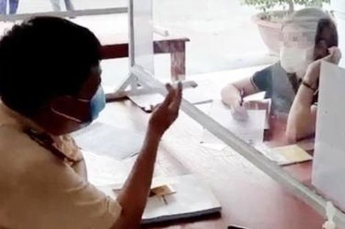 Tước bằng nữ tài xế đi ngược chiều trên cao tốc Hà Nội - Lào Cai