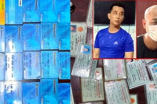 Phát hiện 68 thẻ ATM và 40 CMND trong nhà kẻ cho vay 'tín dụng đen'
