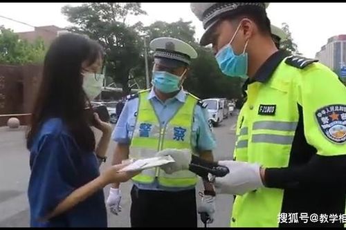 Thí sinh đeo niềng răng bị cấm vào điểm thi đại học