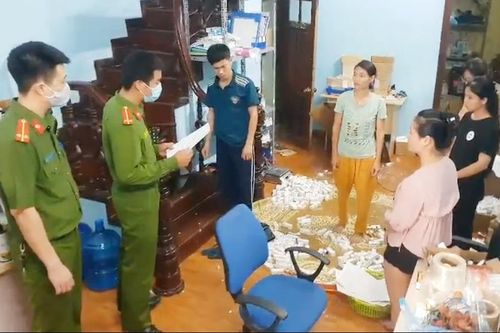 Chặn gần 1 tấn mỹ phẩm giả tung ra thị trường
