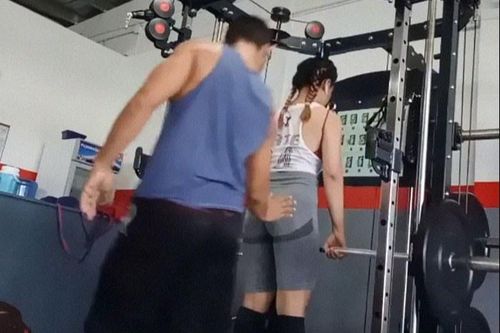 Cô gái tình cờ ghi lại cảnh bị sàm sỡ tại phòng gym ở Philippines
