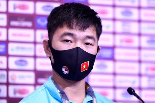 Xuân Trường: 'Tiền vệ Malaysia xoay xở không bằng cầu thủ Việt Nam'