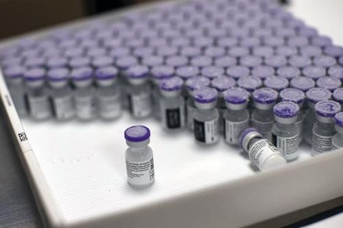 Truyền thông Mỹ đưa tin về kế hoạch tặng 500 triệu liều vaccine cho các nước