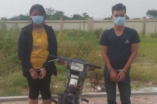 Hà Nội: Bắt đôi nam nữ cướp xe máy của người đàn ông làm nghề xe ôm