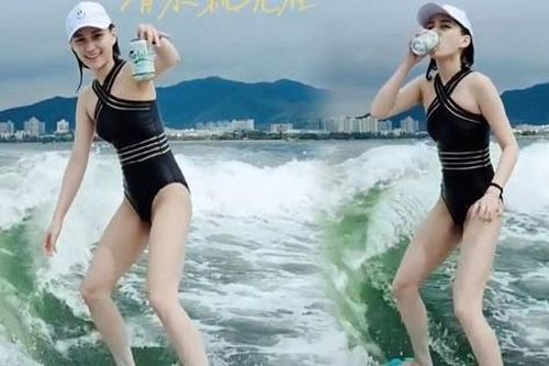 Ái nữ đẹp nhất của vua sòng bài Macau gây sốt vì mặc đồ bơi, lướt sóng điệu nghệ