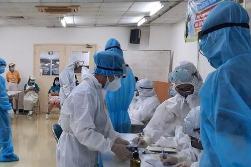 Mối quan hệ 28 ca mắc COVID-19 trong chuỗi lây xưởng cơ khí và khách sạn ở TPHCM