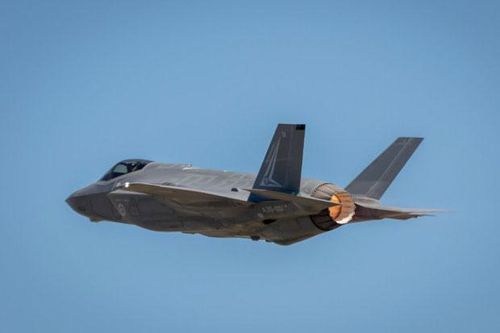 Máy bay chiến đấu F-35A lần đầu tiên sử dụng vũ khí bí mật trong cuộc tập trận