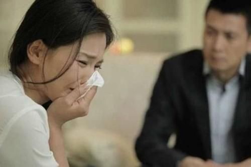 10 năm hạnh phúc như mơ vợ bủn rủn khi phát hiện chồng giám đốc có 4 đứa con riêng