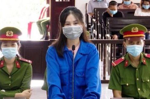 15 năm tù cho bảo mẫu đánh bé trai 2 tuổi tử vong vì ăn cơm chậm