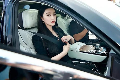 Người nổi tiếng, nhà giàu Trung Quốc bị ghét bỏ vì khoe của