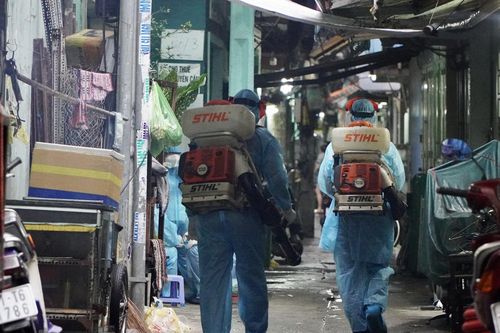 Cặp vợ chồng ở TP.HCM đến 2 cơ sở y tế trước khi phát hiện nhiễm nCoV