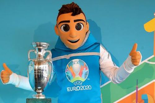 EURO 2020: 'Live it. For real' (Sống thật)