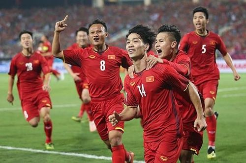 Thiếu vắng Quang Hải, Công Phượng sắm vai chính và là chìa khóa quan trọng của đội bóng