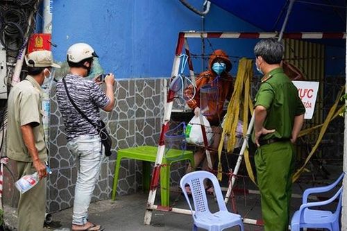 Giãn cách xã hội vẫn tổ chức ăn nhậu, 7 người dương tính với nCoV