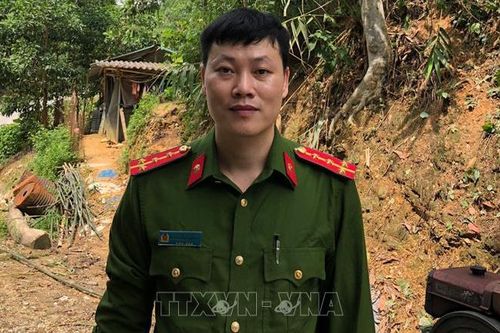 Phó Trưởng công an xã ở Tuyên Quang dũng cảm cứu người bị lũ cuốn