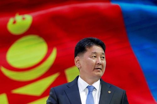 Chủ tịch nước Nguyễn Xuân Phúc gửi điện mừng tân Tổng thống Mông Cổ