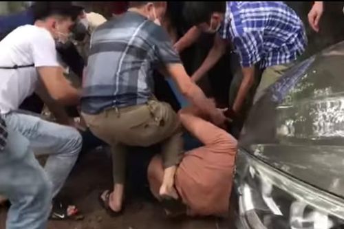 Clip: Trinh sát dùng thế võ điêu luyện khống chế đối tượng vận chuyển ma túy