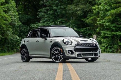 Bảng giá xe MINI tháng 6/2021: Cao nhất 2,699 tỷ đồng
