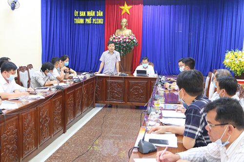 Pleiku: Họp bàn giải pháp sắp xếp lại hệ thống hạ tầng kỹ thuật