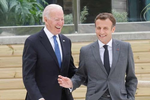 Khoảnh khắc hai ông Biden và Macron làm thủ tướng Anh bối rối