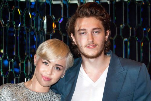 Gia đình Miley Cyrus đón thành viên mới