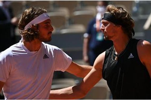 Thắng kịch tính Zverev, Tsitsipas lần đầu vào chung kết của Grand Slam