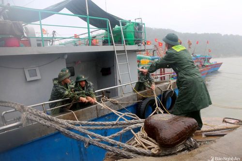 Nghệ An ra công điện khẩn cấm tàu thuyền ra khơi trong bão số 2