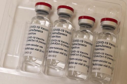Canada cam kết chia sẻ 100 triệu liều vaccine với nước thu nhập thấp