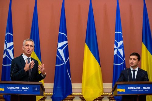 Lãnh đạo NATO điện đàm với Tổng thống Ukraine Zelenskiy