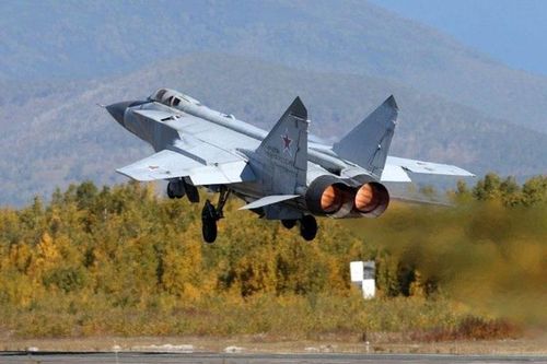 Máy bay chiến đấu MiG-31 trang bị thêm tên lửa P-74M