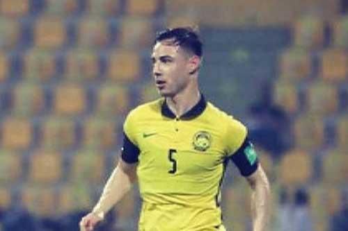 Hậu vệ Malaysia từng đá Champions League cay cú khi thua Việt Nam