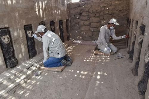 19 bức tượng bị chôn vùi và lãng quên hé lộ bí mật hơn 750 năm trước