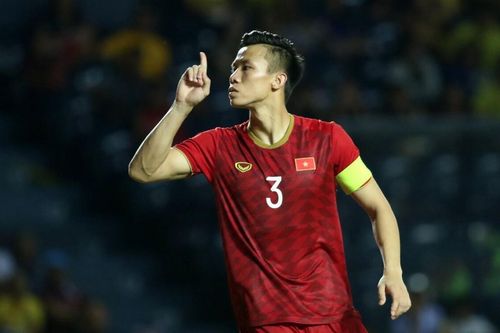 Quế Ngọc Hải sút penalty bản lĩnh, tuyển Việt Nam mở toang cánh cửa lịch sử