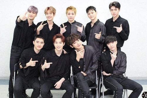 EXO trở lại với vốn tiếng Việt lợi hại hơn xưa khiến V - Fan 'cười ra nước mắt'