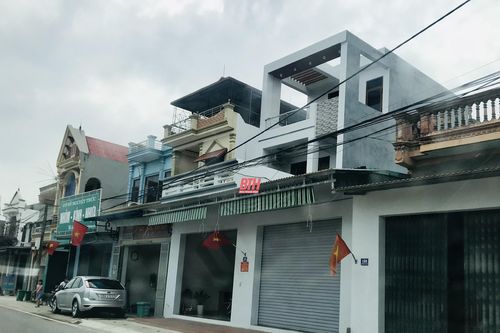Kết thúc cách ly tại nhà đối với các trường hợp F2 của bệnh nhân 2662 ở thị trấn Bút Sơn