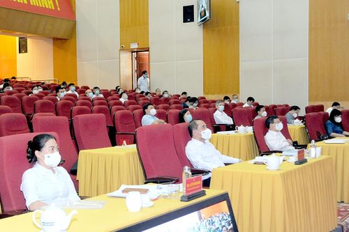 Quán triệt chuyên đề học tập và làm theo Bác về ý chí tự lực, tự cường và khát vọng phát triển đất nước