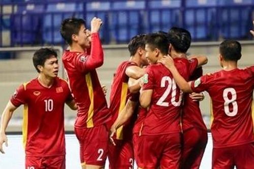 'Vượt ải' Malaysia, đội tuyển Việt Nam vững vàng trên ngôi đầu bảng