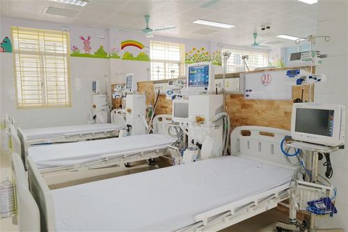 Đưa vào hoạt động trung tâm hồi sức tích cực cho 'tâm dịch' Bắc Ninh