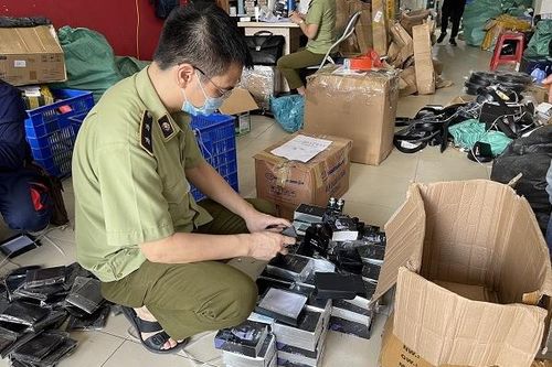 Hà Nội: Thu giữ hàng nghìn mỹ phẩm nghi giả
